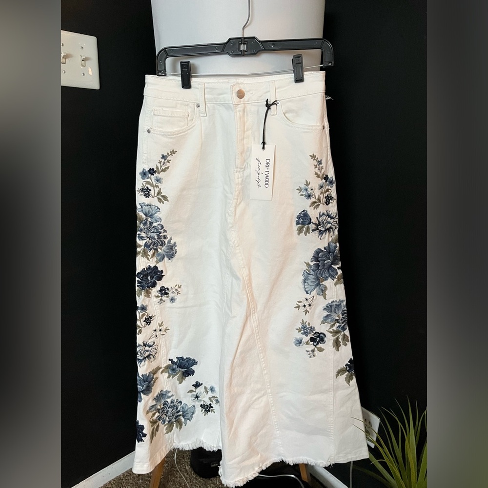 NWT FREE PEOPLE X Driftwood Bluebell Fleur Embroidered Maxi Skirt MSRP $188 - Picture 5 of 11